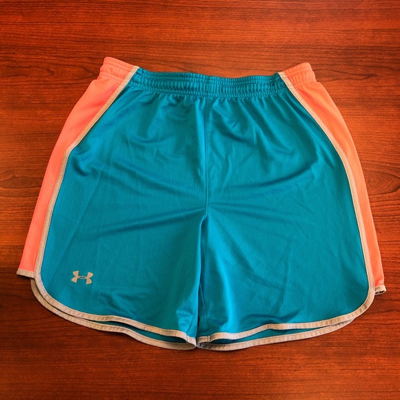 Under Armour Pants - Under Armour mesh workout shorts size medium